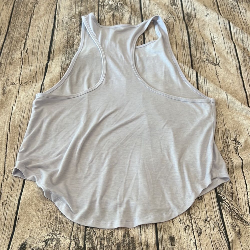 2 Workout tops size small: Gap Breathe & Athletic Essentials - Picture 4 of 10